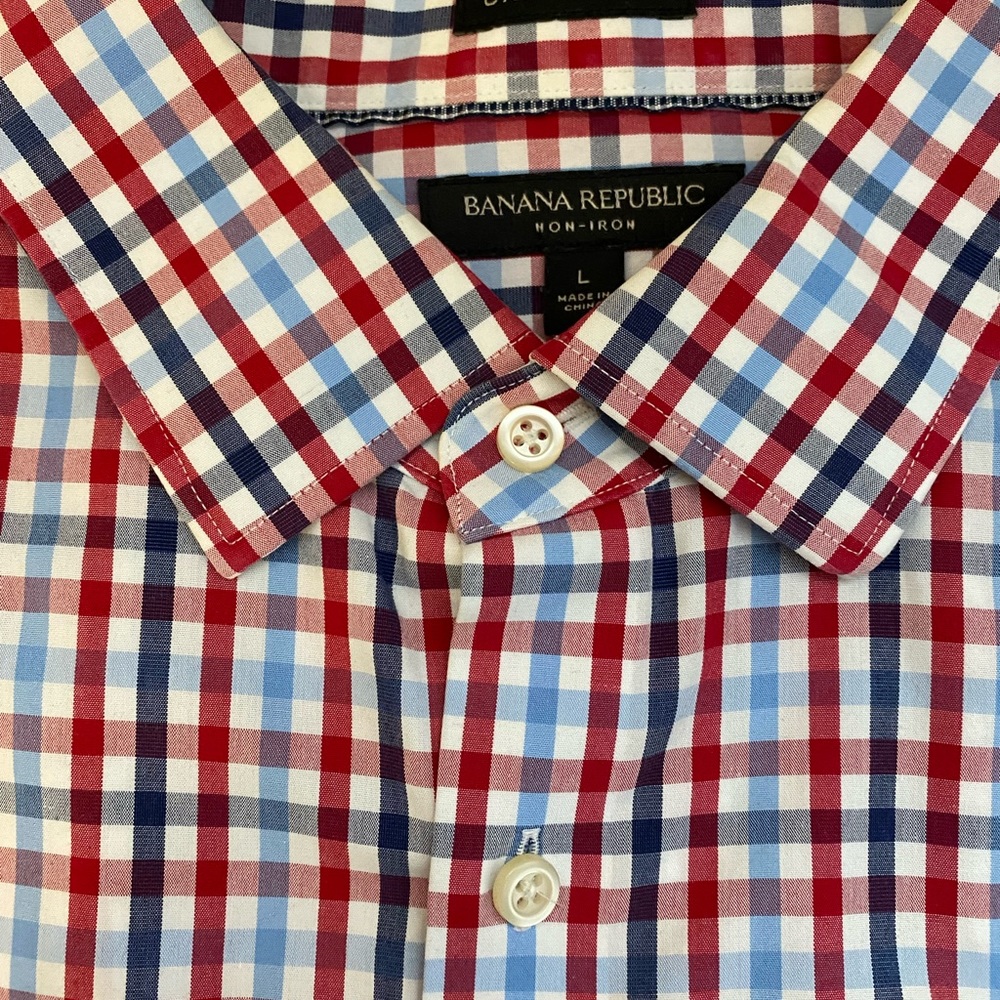 Banana Republic Men’s Button Up Dress Shirt - Red and Blue Plaid